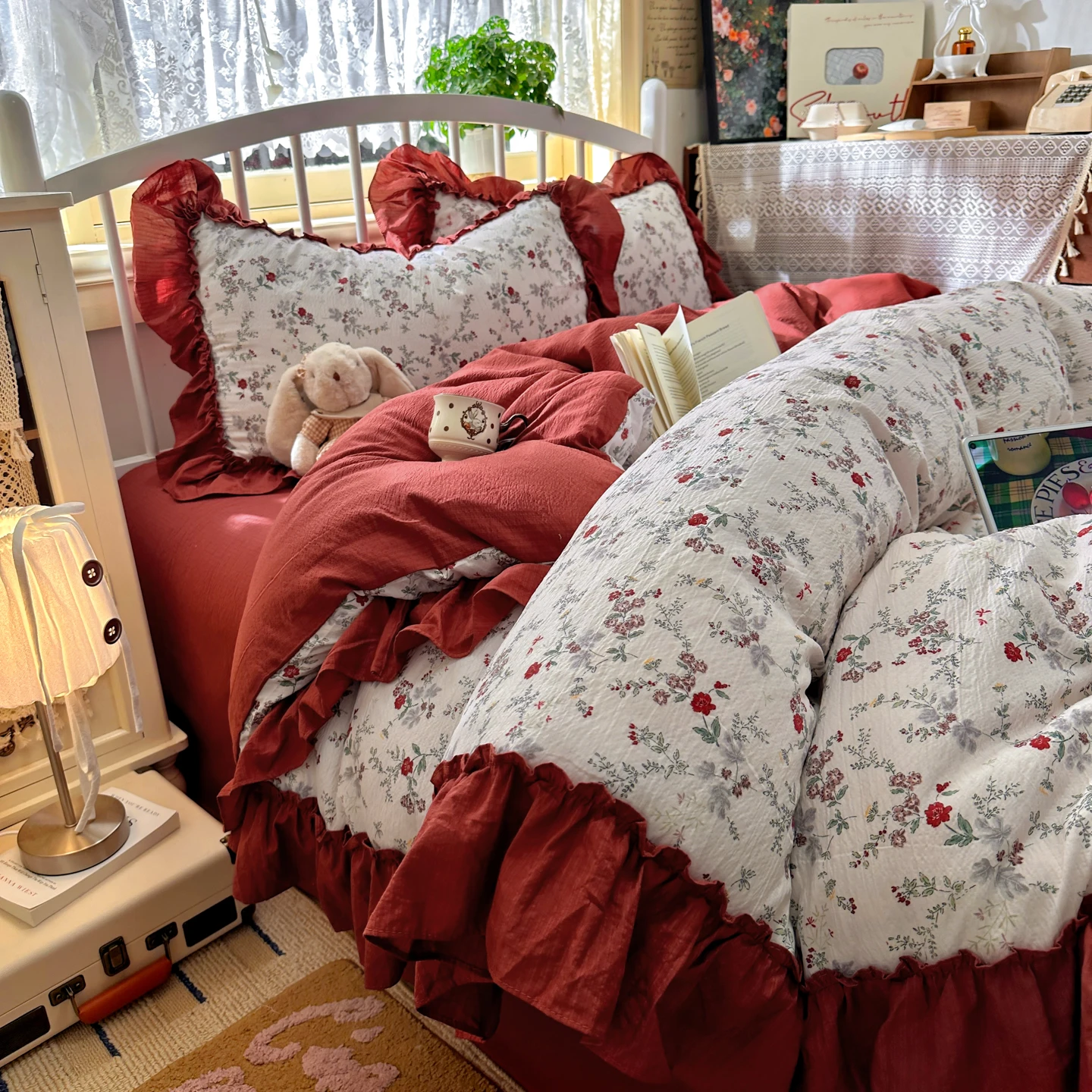 Aesthetic Floral Duvet Cover - ชุดเครื่องนอนสไตล์วินเทจฝรั่งเศส ลายดอกไม้สไตล์คันทรี่ พร้อมปลอกผ้านวมระบาย 2 ปลอกหมอน ขนาดทวิน