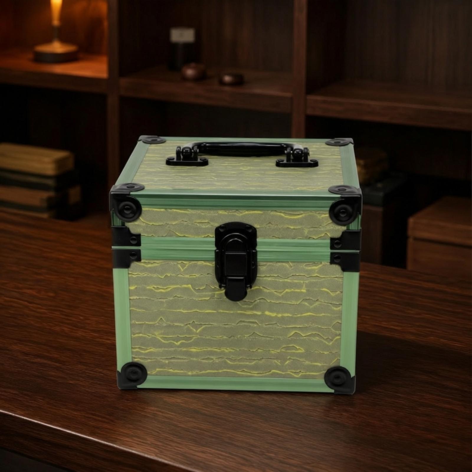 Storage & Organization - กล่องเก็บการ์ดแบบมีช่องแบ่ง ป้องกันการ์ดในกล่องแข็งด้วยโฟมด้านใน พกพาสะดวก ล็อคได้