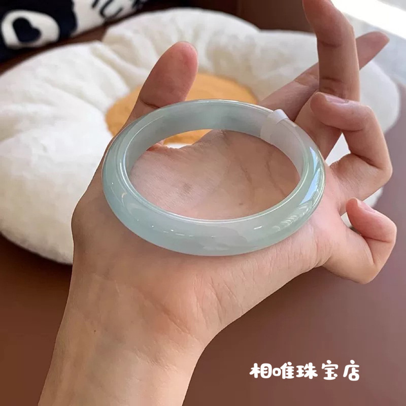สร้อยข้อมือหยกพม่าเนื้อเนียนละ - Lighting บทวิจารณ์และราคา