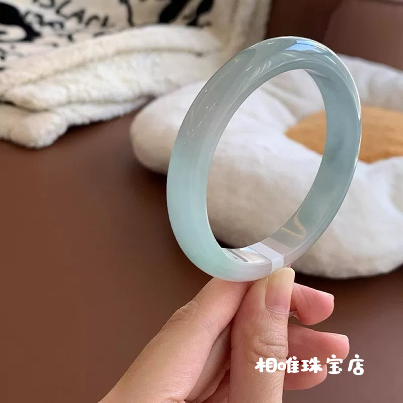 สร้อยข้อมือหยกพม่าเนื้อเนียนละ - Lighting บทวิจารณ์และราคา